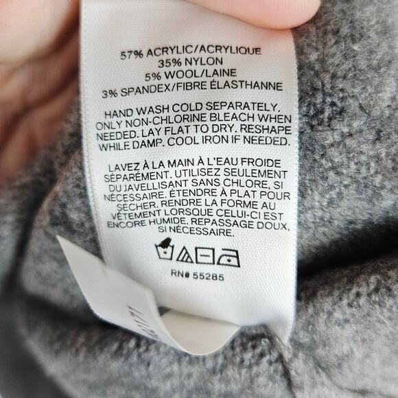 Express Womens Size Medium Gray Wool Blend Pullover Sweater Fuzzy Super Soft - Picture 8 of 9